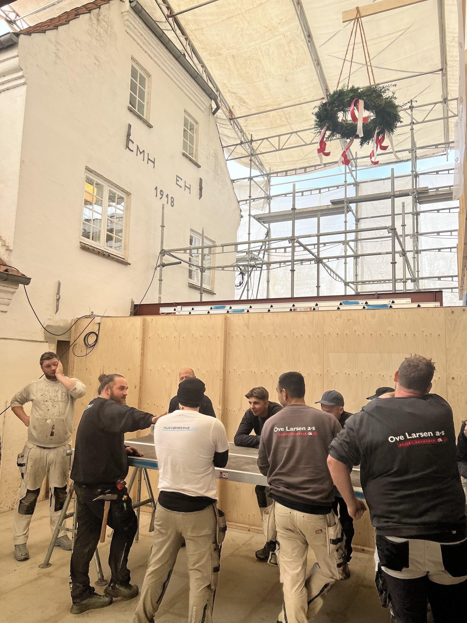 Haraldskær holder rejsegilde på nyt køkken