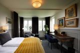 Lux Room