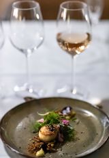 Combine conference rooms and gastronomy, naturally