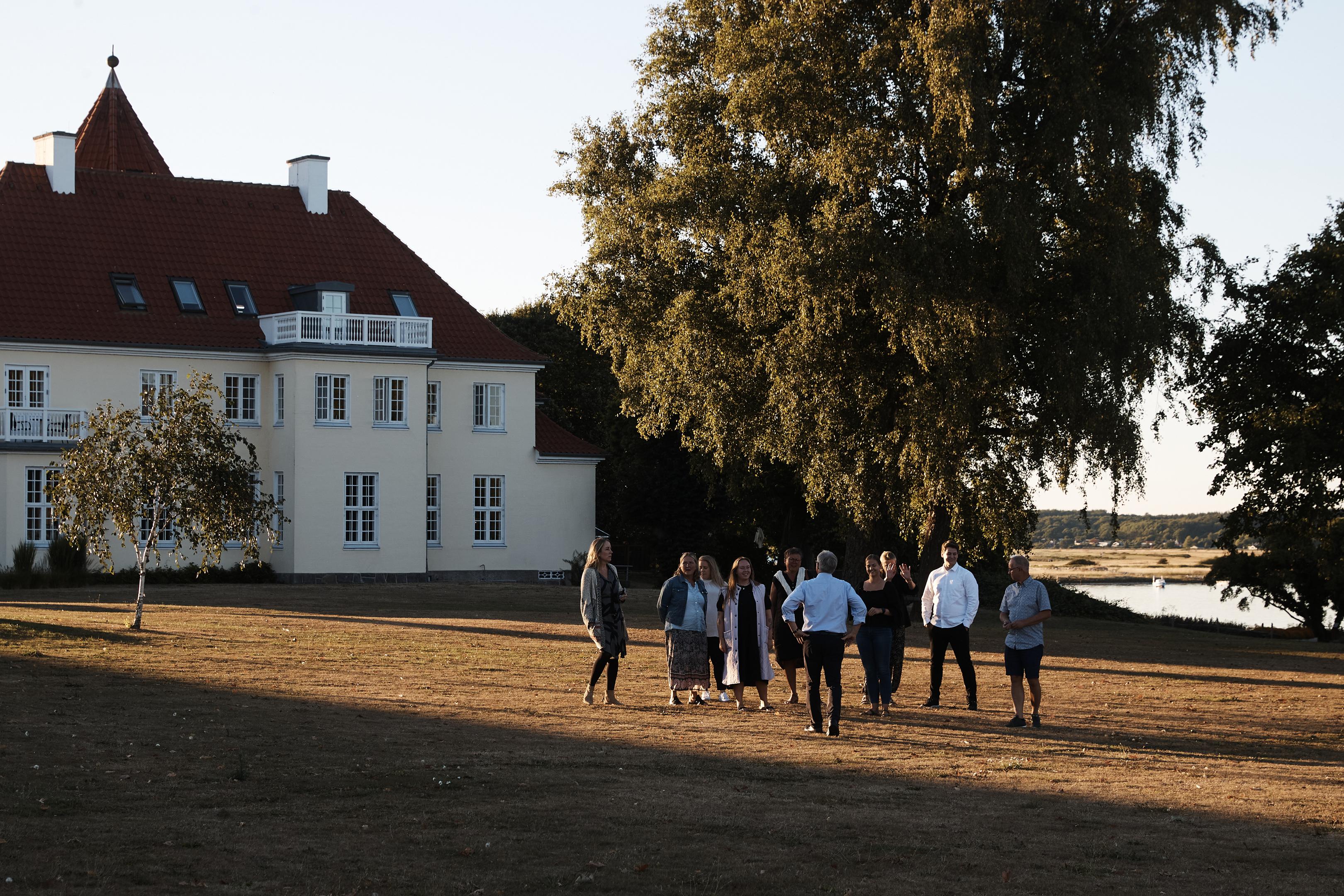 Hold meetings and conferences in scenic natural surroundings