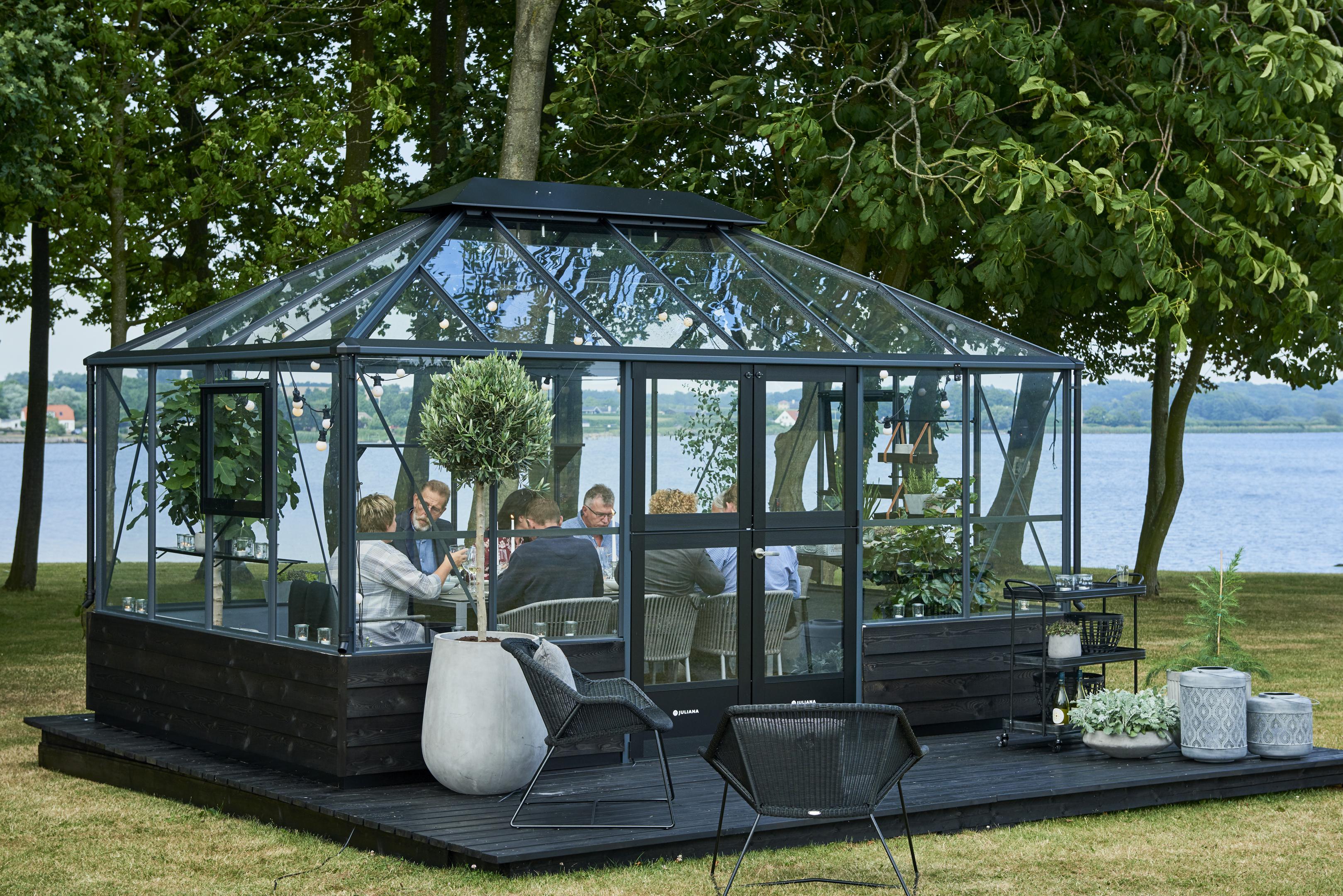 An experience in the orangery
